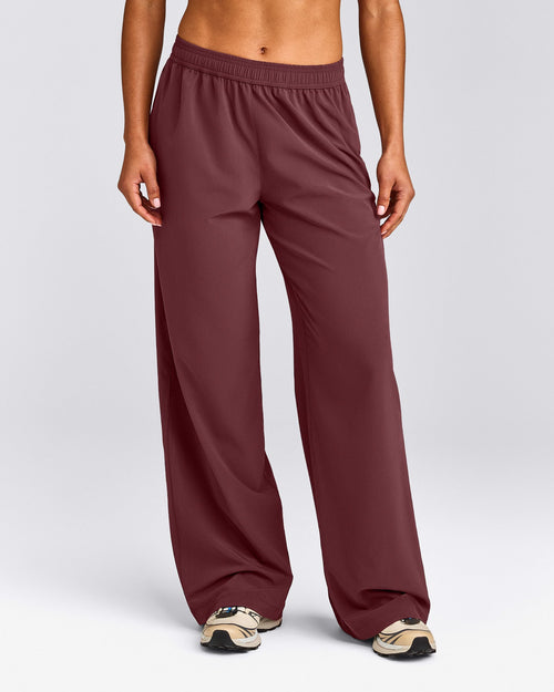 AirMove™ Straight Leg Pants | Velvet Mocha