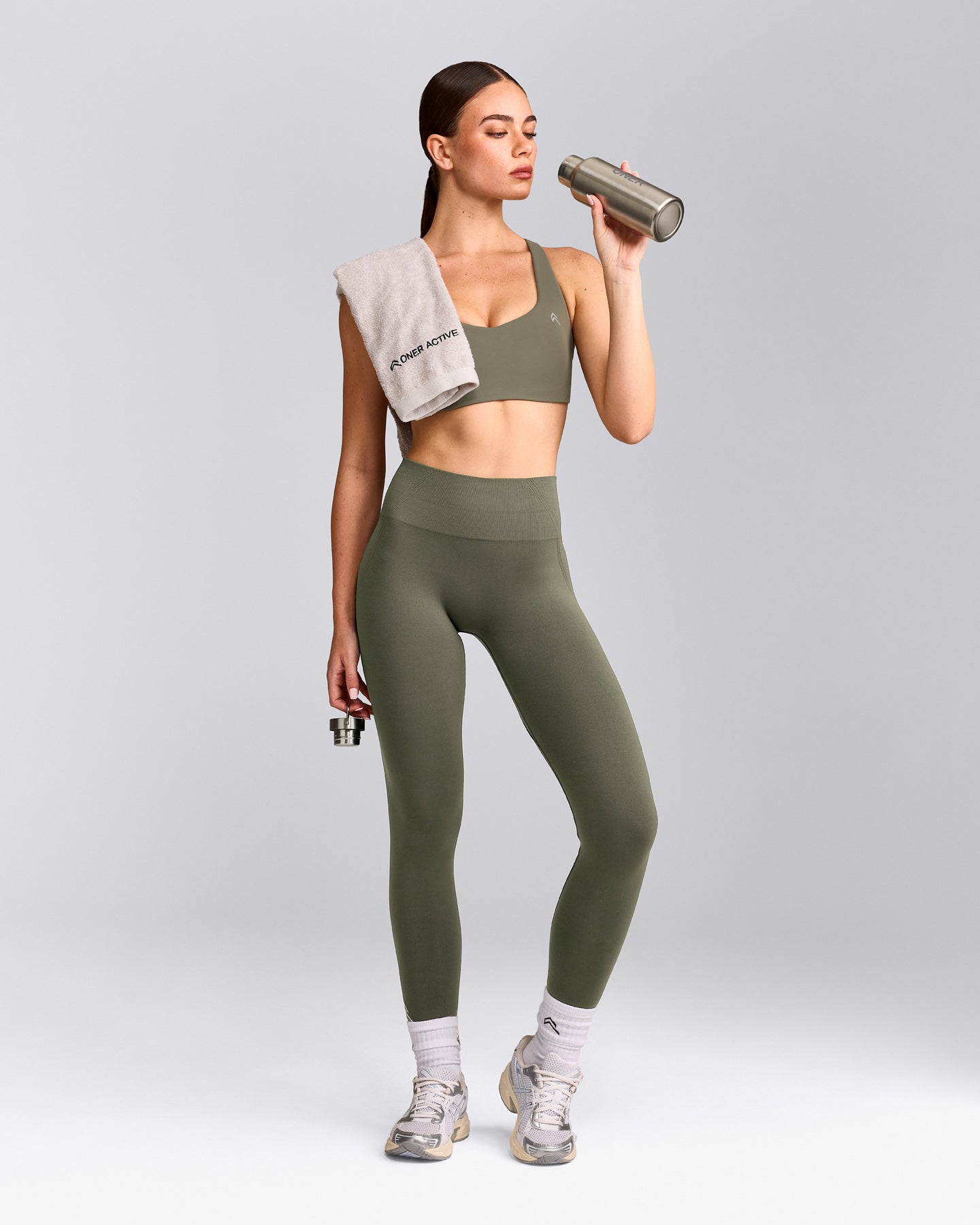 EasyLift™ Cross Back Sports Bra | Alpine Green