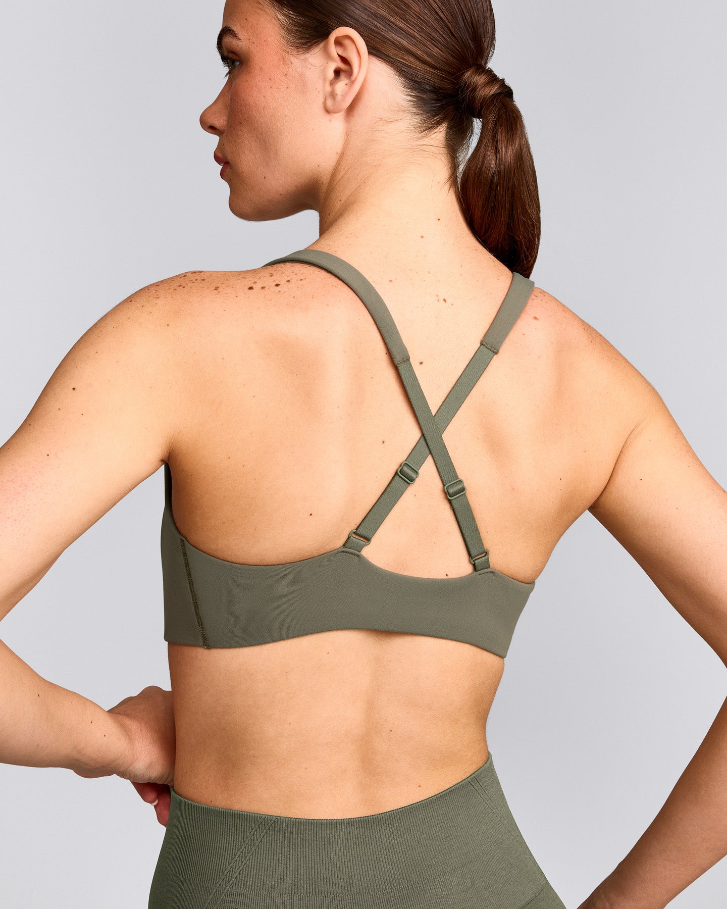 EasyLift™ Cross Back Sports Bra | Alpine Green