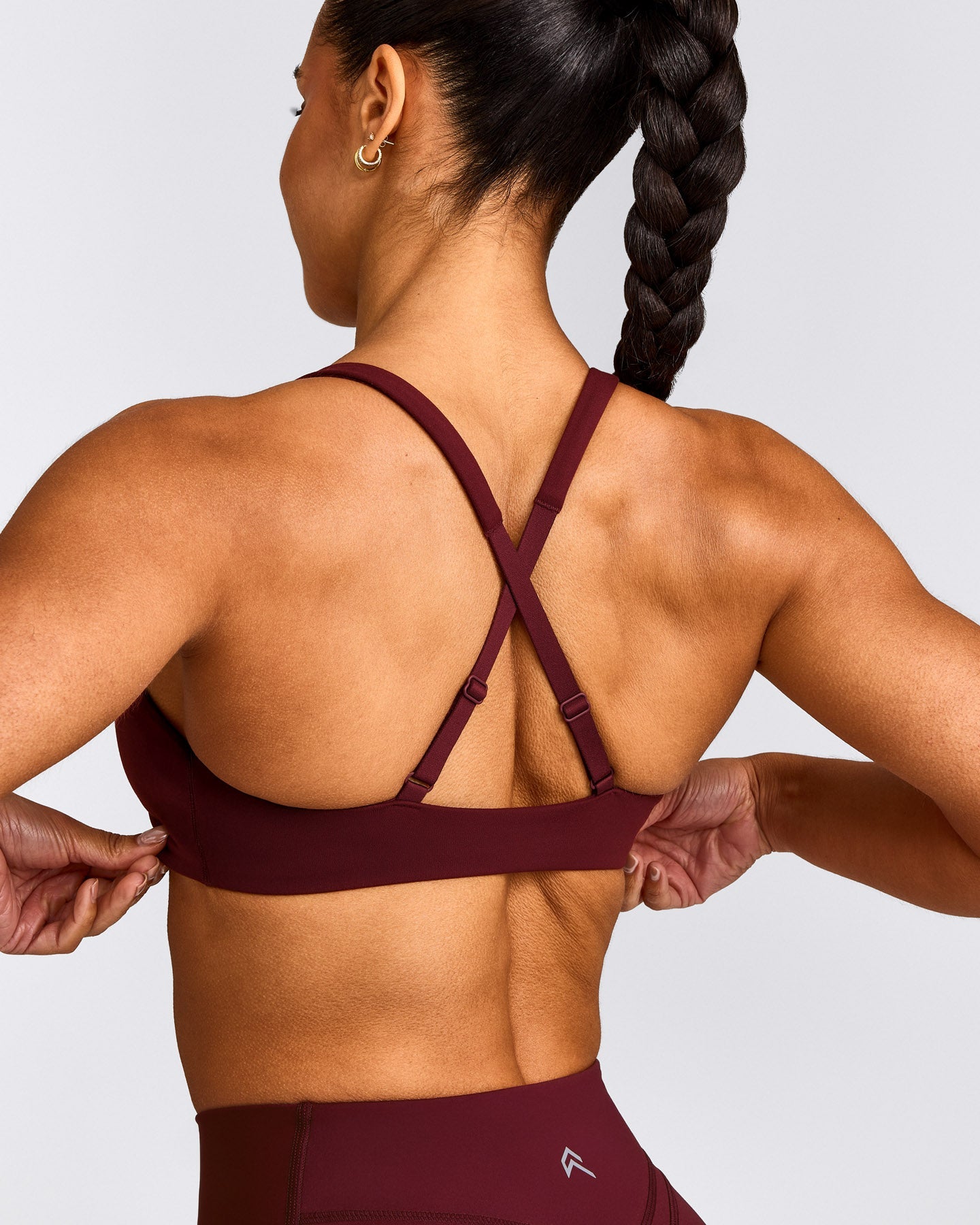 EasyLift™ Cross Back Sports Bra with Gray Logo | Rosewood