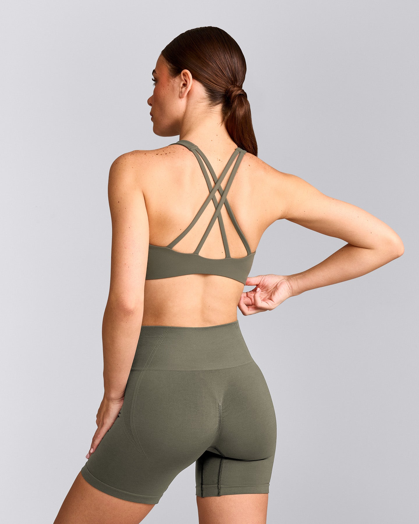 EasyLift™ High Neck Sports Bra | Alpine Green