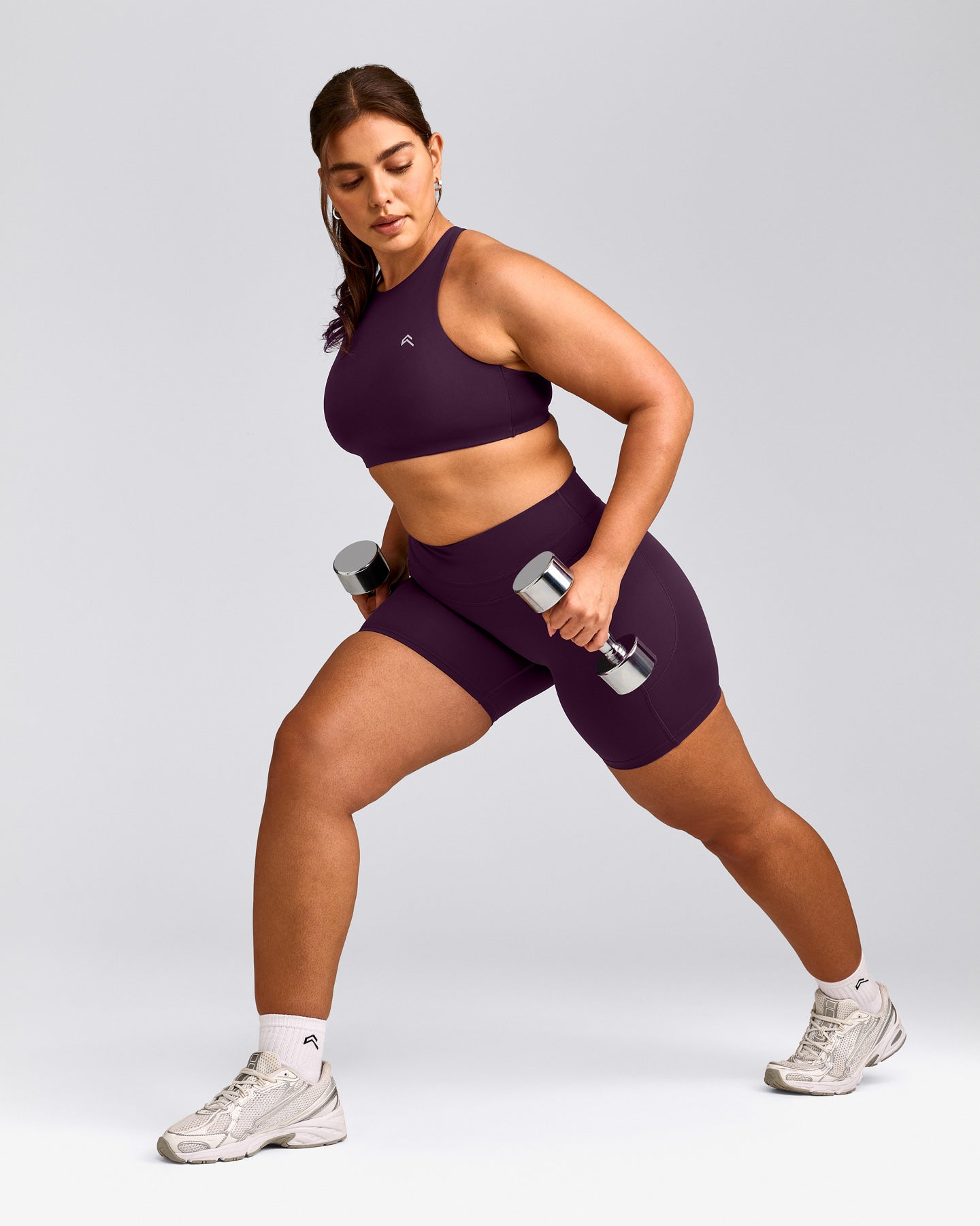 EasyLift™ High Neck Sports Bra with Gray Logo | Blackberry Purple
