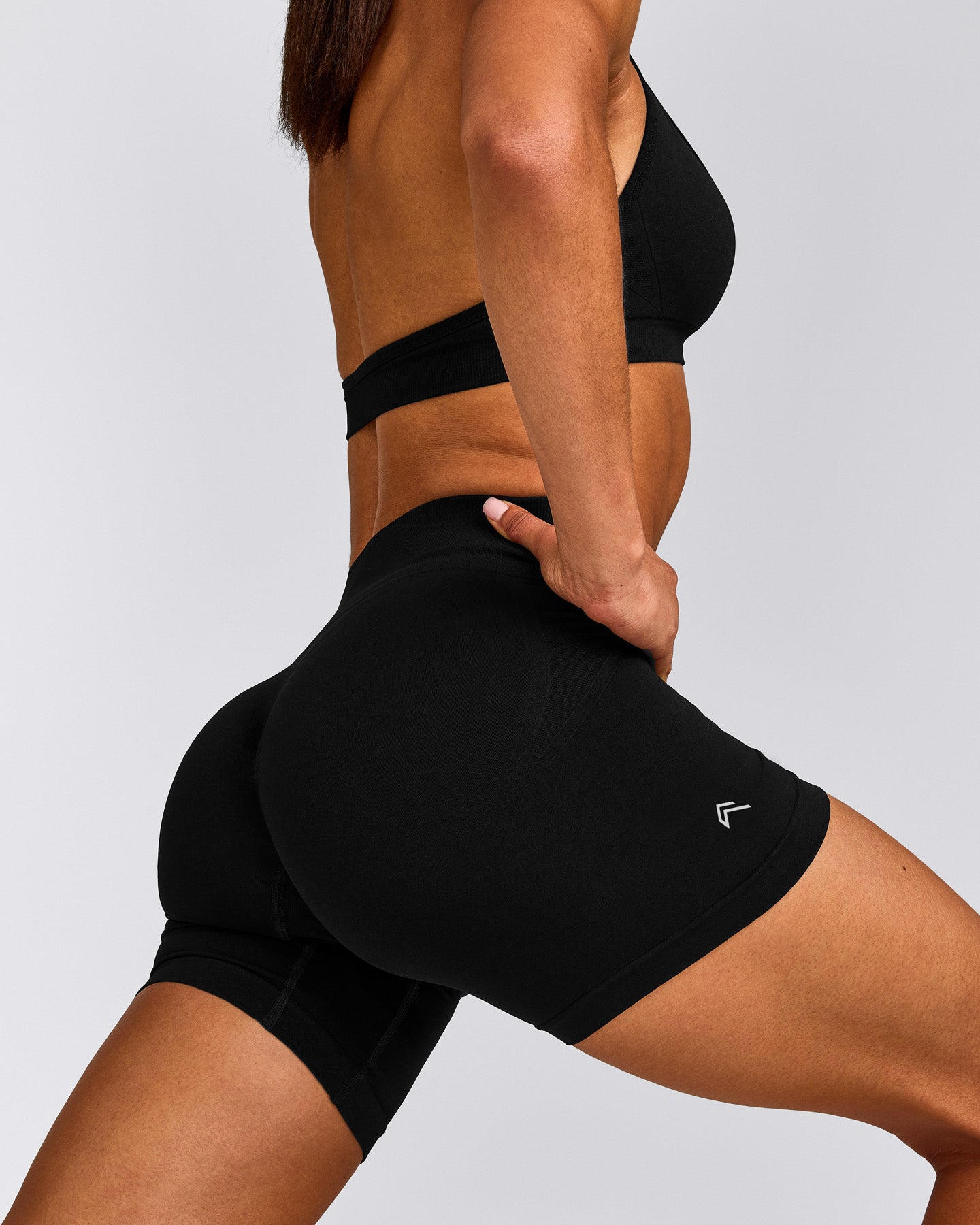 EffortlessLift™ Seamless High Rise Shorts | Black