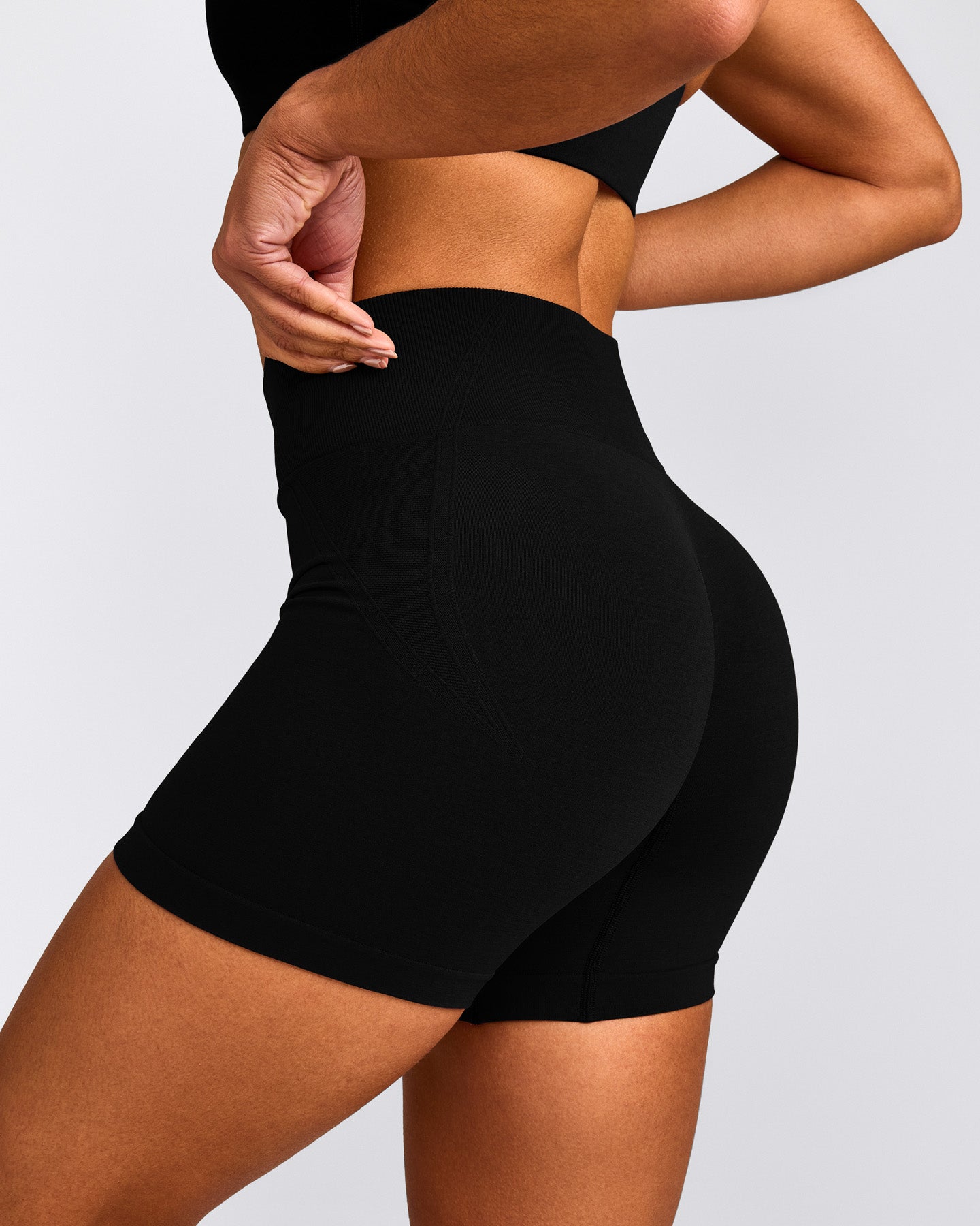 EffortlessLift™ Seamless Mid Rise Shorts with Gray Logo | Black