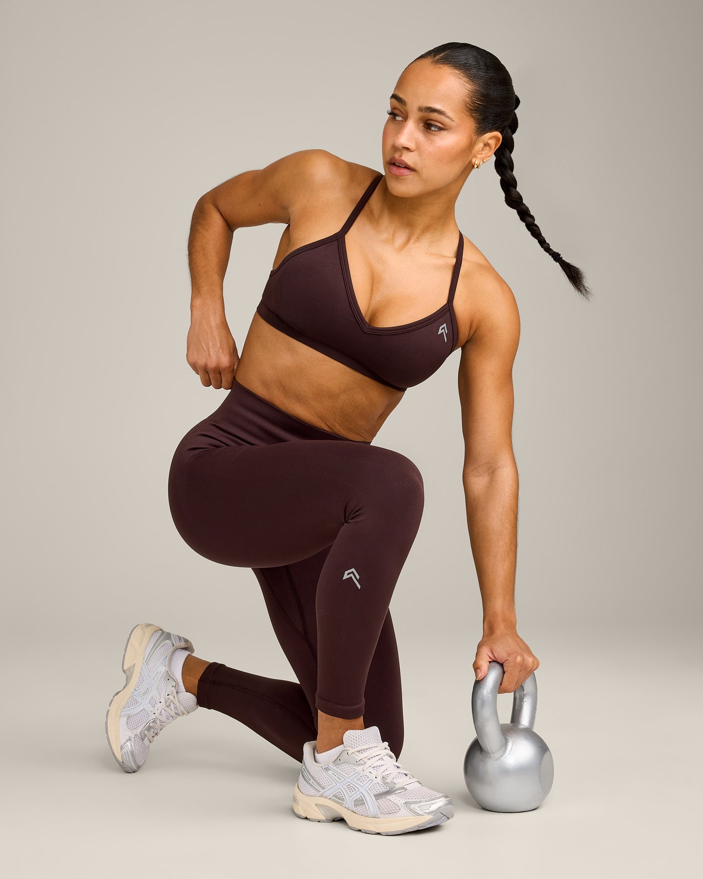 EnhanceLift™ Seamless Leggings with Grey Logo | Plum Brown