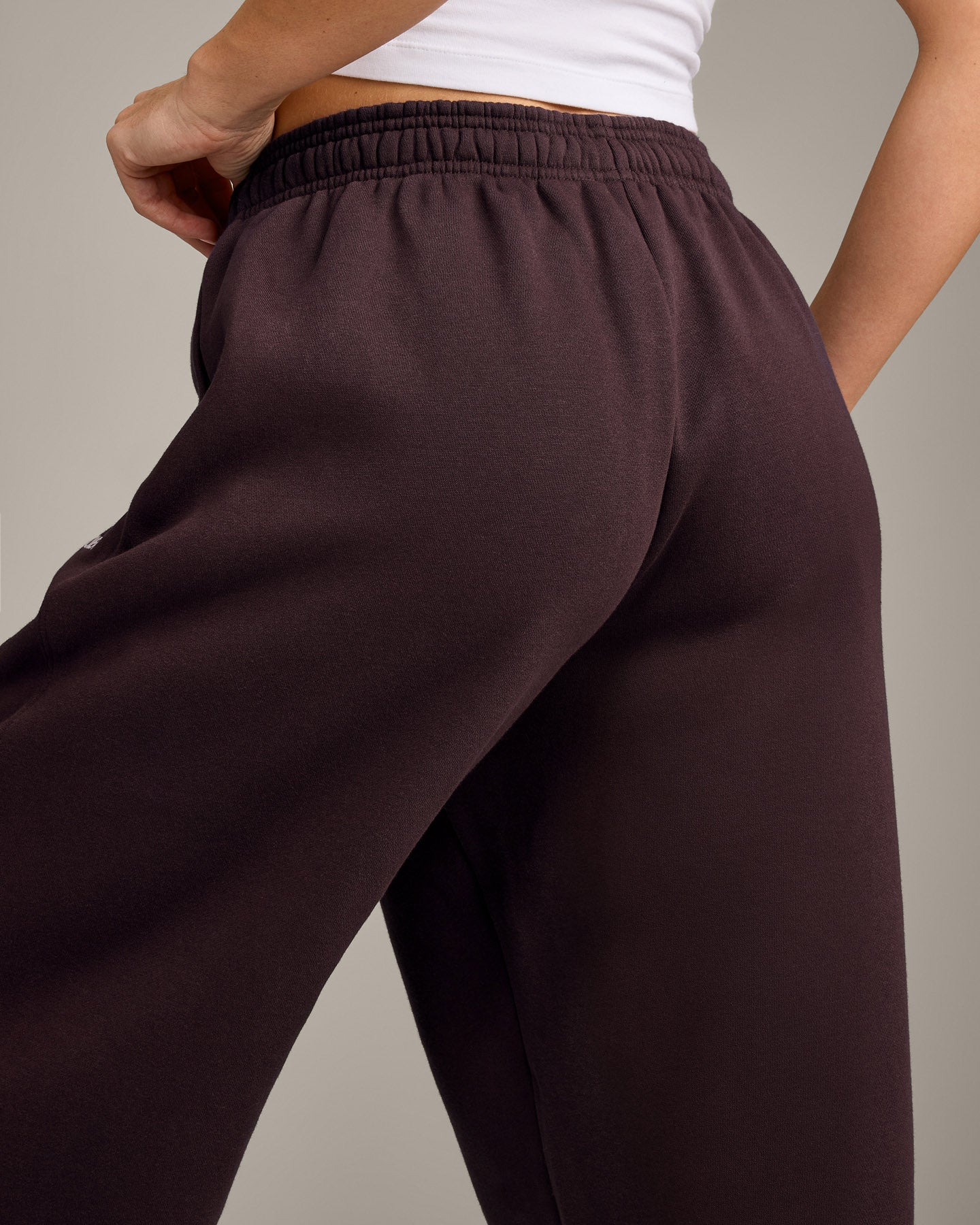 Foundations Cosy Oversized Joggers | Plum Brown