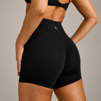 UnifiedMove™ Wrap Shorts 6" with Reflective Logo | Black