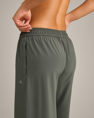 AirMove™ Straight Leg Joggers | Dark Khaki