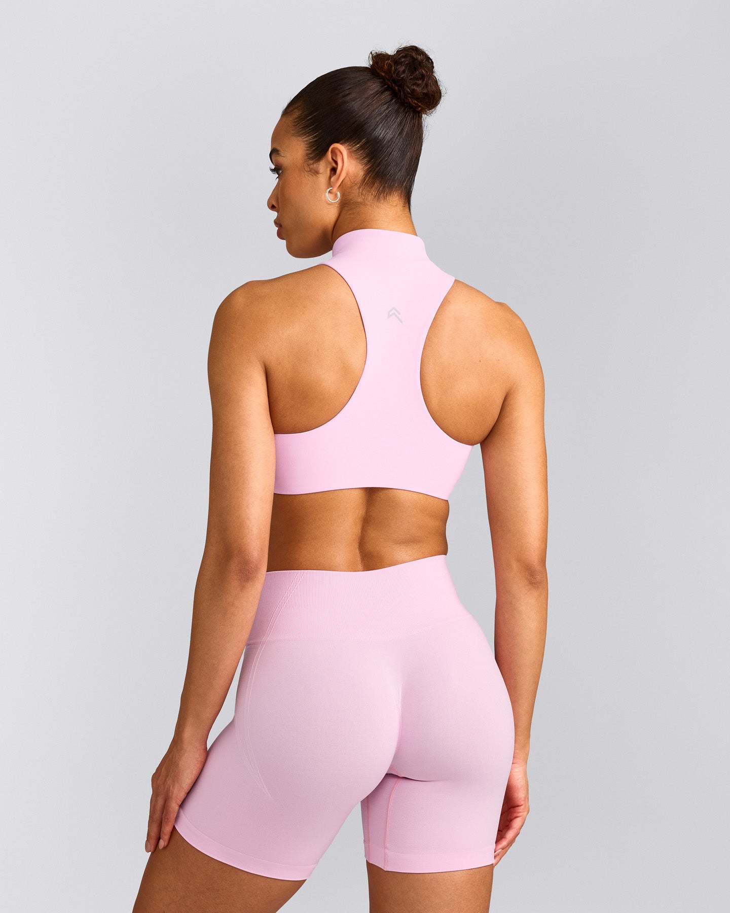 EasyLift™ Zip High Neck Sports Bra with Grey Logo | Chalk Pink