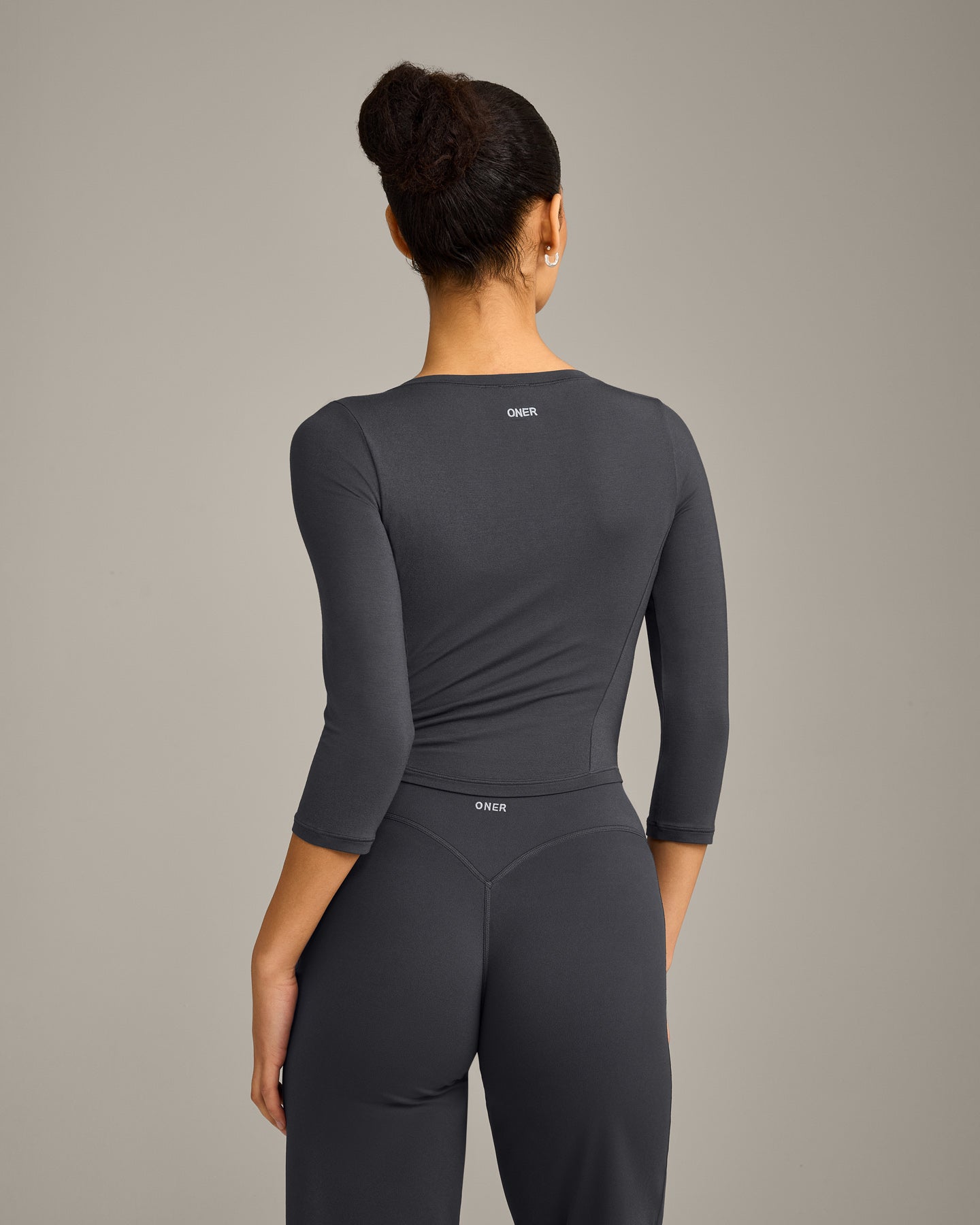 Mellow™ Motion Wide V Neck 3/4 Length Sleeve Mid Top | Coal