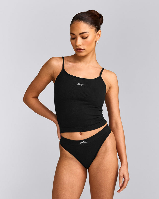 Seamless Strappy Tank Top | Black