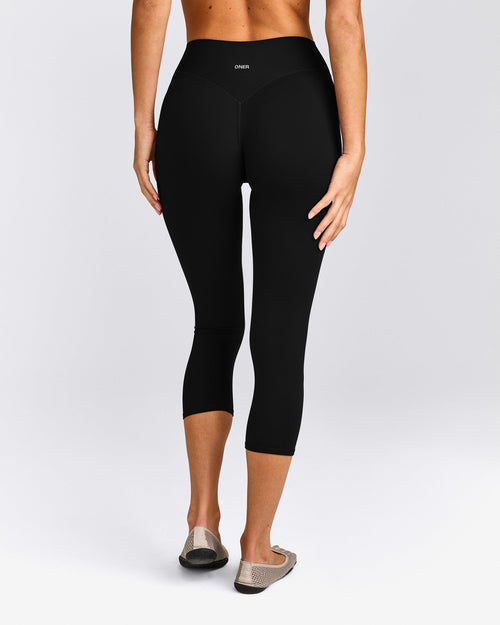 SoftMotion™ 3/4 Length Leggings | Black