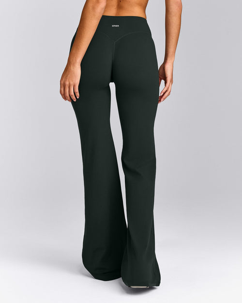 SoftMotion™ Flared Pants | Emerald Noir