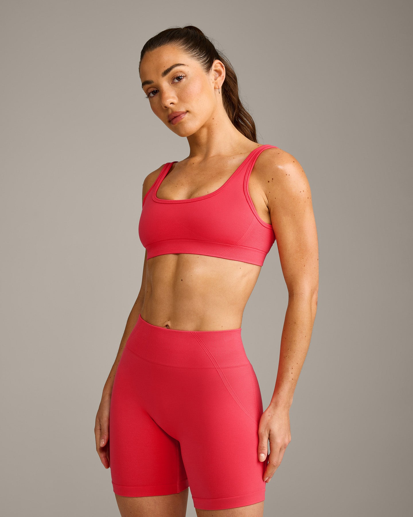 EffortlessLift™ Square Neck Sports Bra with Grey Logo | Charged Pink