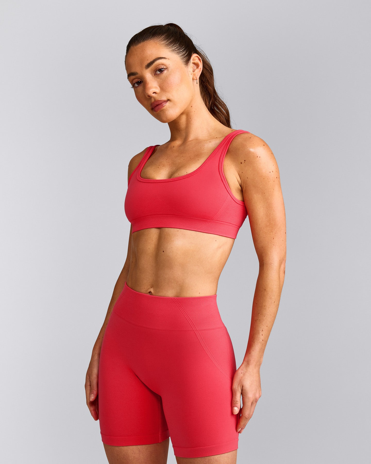 EffortlessLift™ Square Neck Sports Bra with Grey Logo | Charged Pink