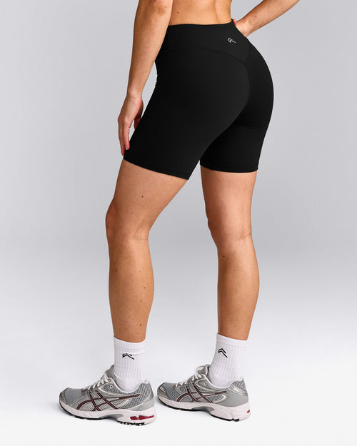 UnifiedMove™ V Front Mid Rise Shorts 6" | Black