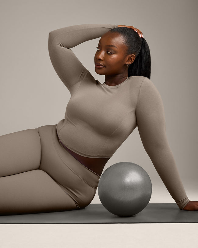 Mellow™ Motion Crew Neck Long Sleeve Mid Top | Warm Minky