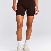EnhanceLift™ Seamless Shorts with Grey Logo | 70% Cocoa