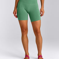 EffortlessLift™ Seamless Mid Rise Shorts | Frosted Emerald