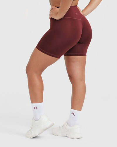 Timeless High Waisted Shorts 6" | Mulled Wine