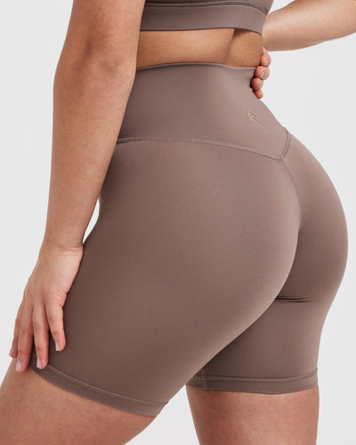 Timeless High Waisted Shorts 6" | Cool Brown