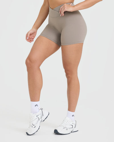 UnifiedMove™ Wrap Shorts 6" | Minky
