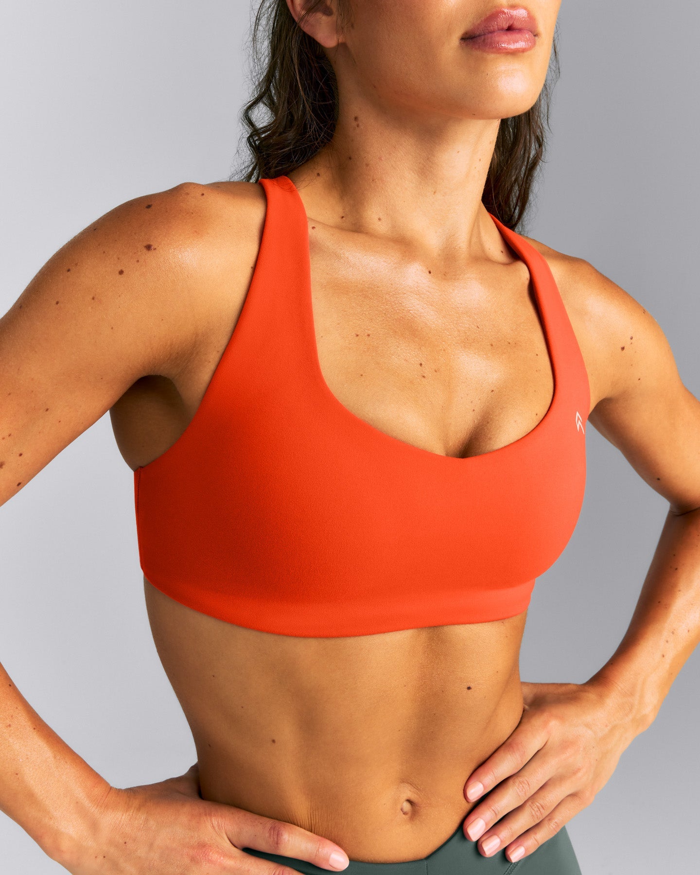 EasyLift™ Cross Back Sports Bra New Branding | Vivid Orange