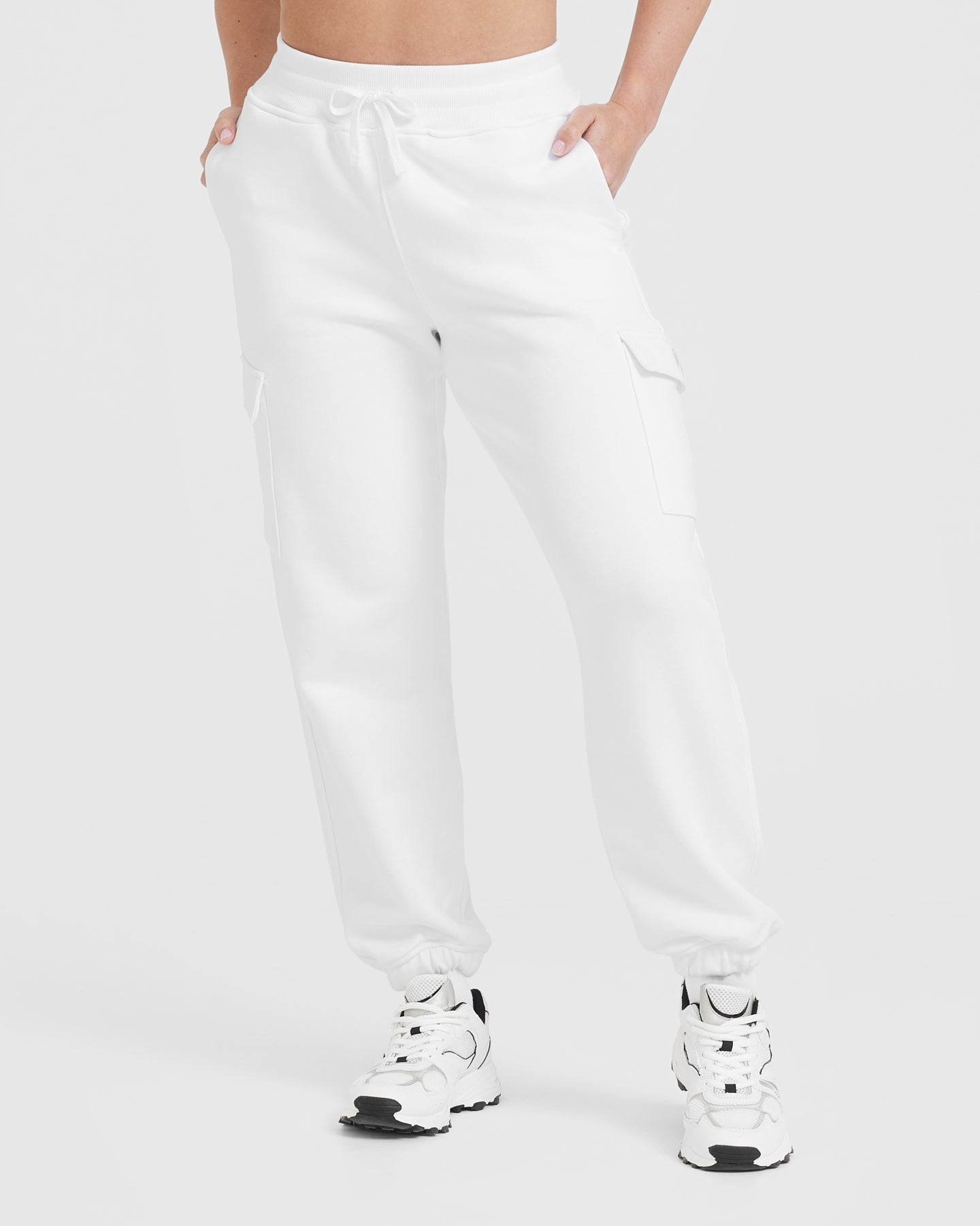 White cargo best sale joggers mens