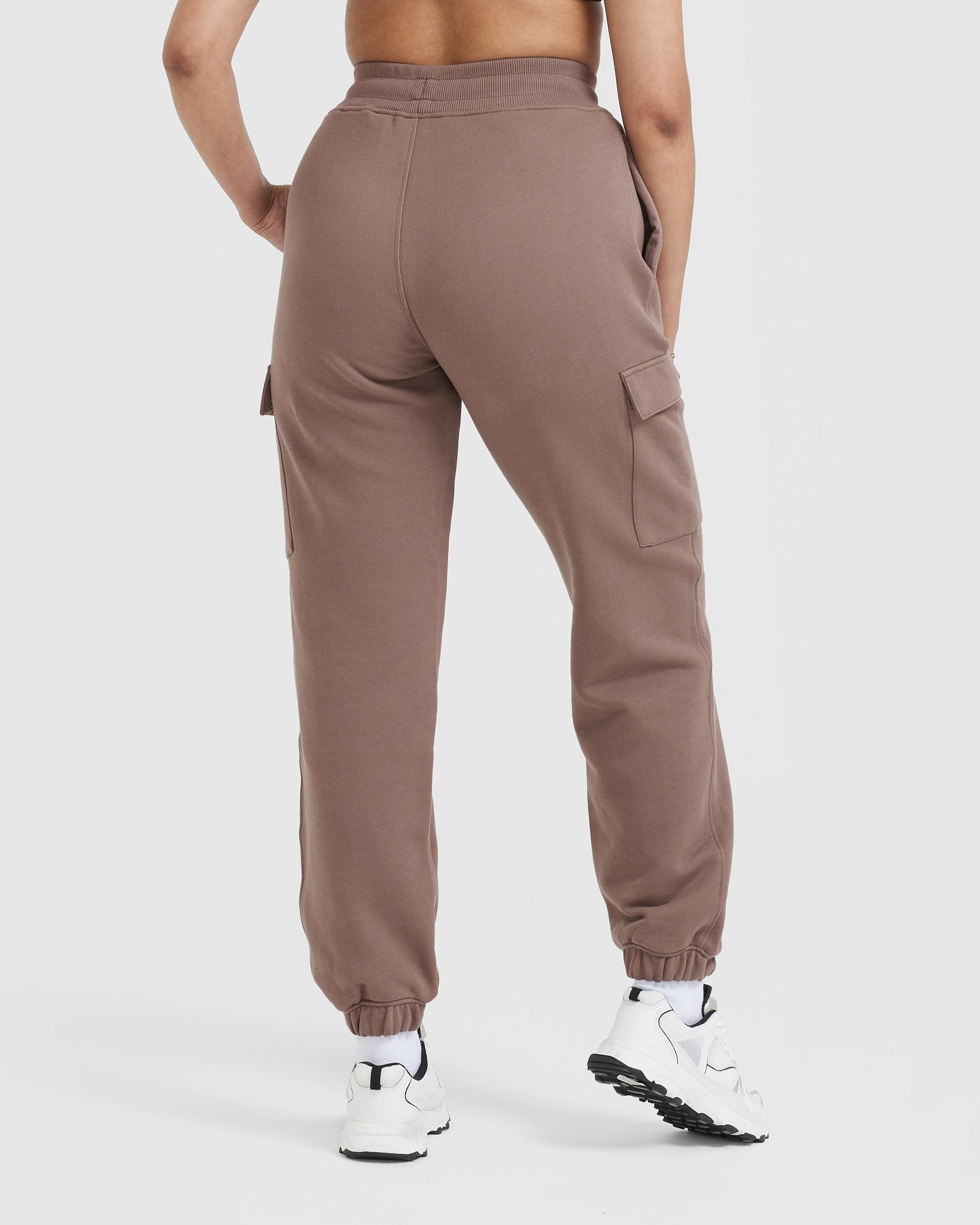 Nike lightweight best sale cargo joggers