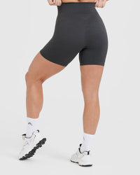 Classic Seamless 2.0 Mid Shorts | Coal Marl