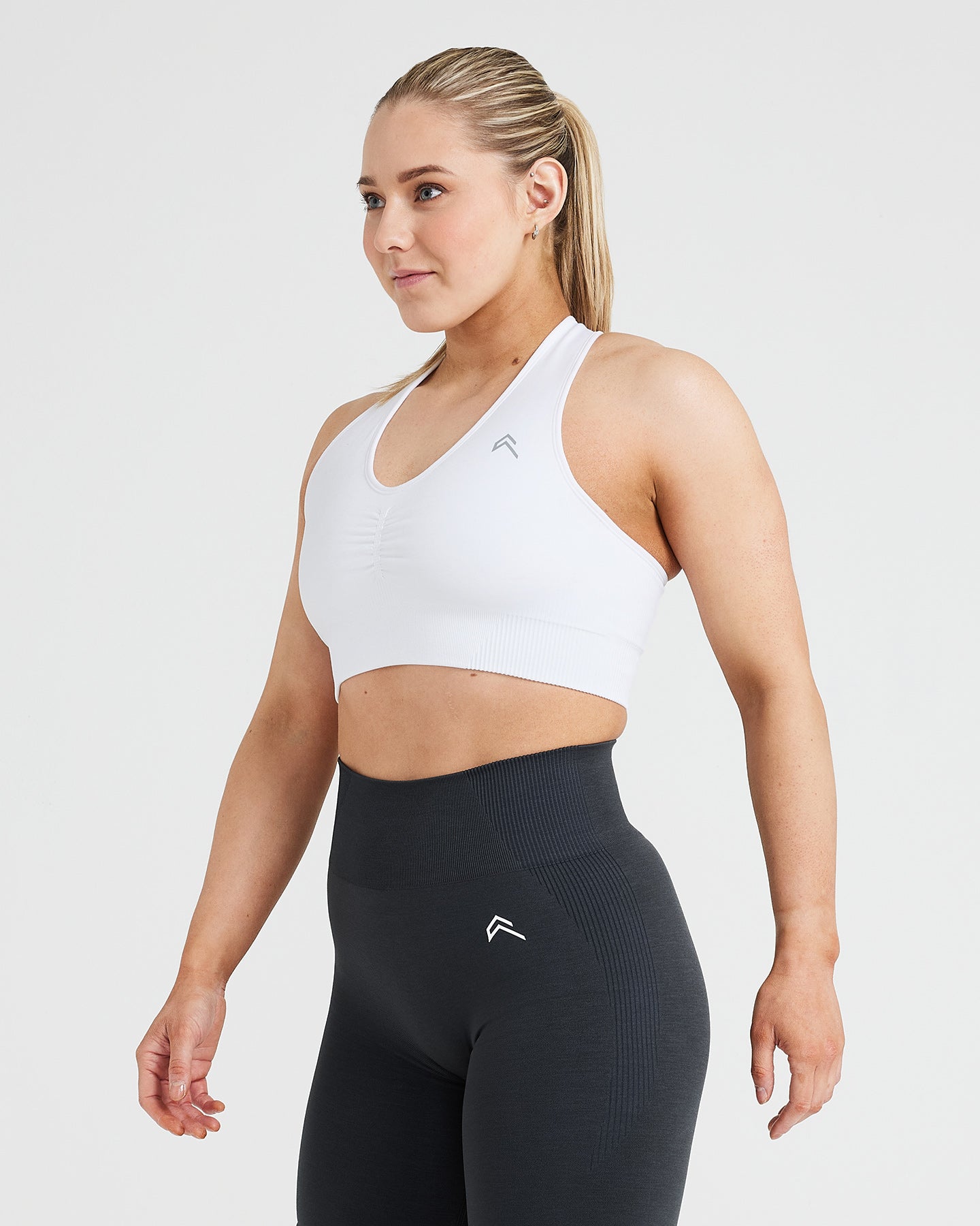 Classic Seamless 2.0 V Neck Bralette | White