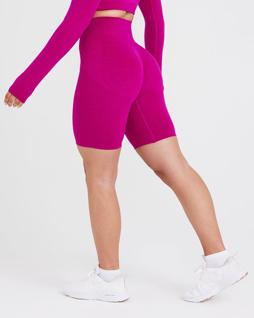 Effortless Seamless Cycling Shorts with White Logo | Fuchsia