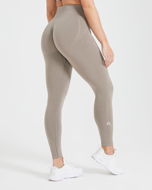 Effortless Seamless Leggings with White Logo | Minky