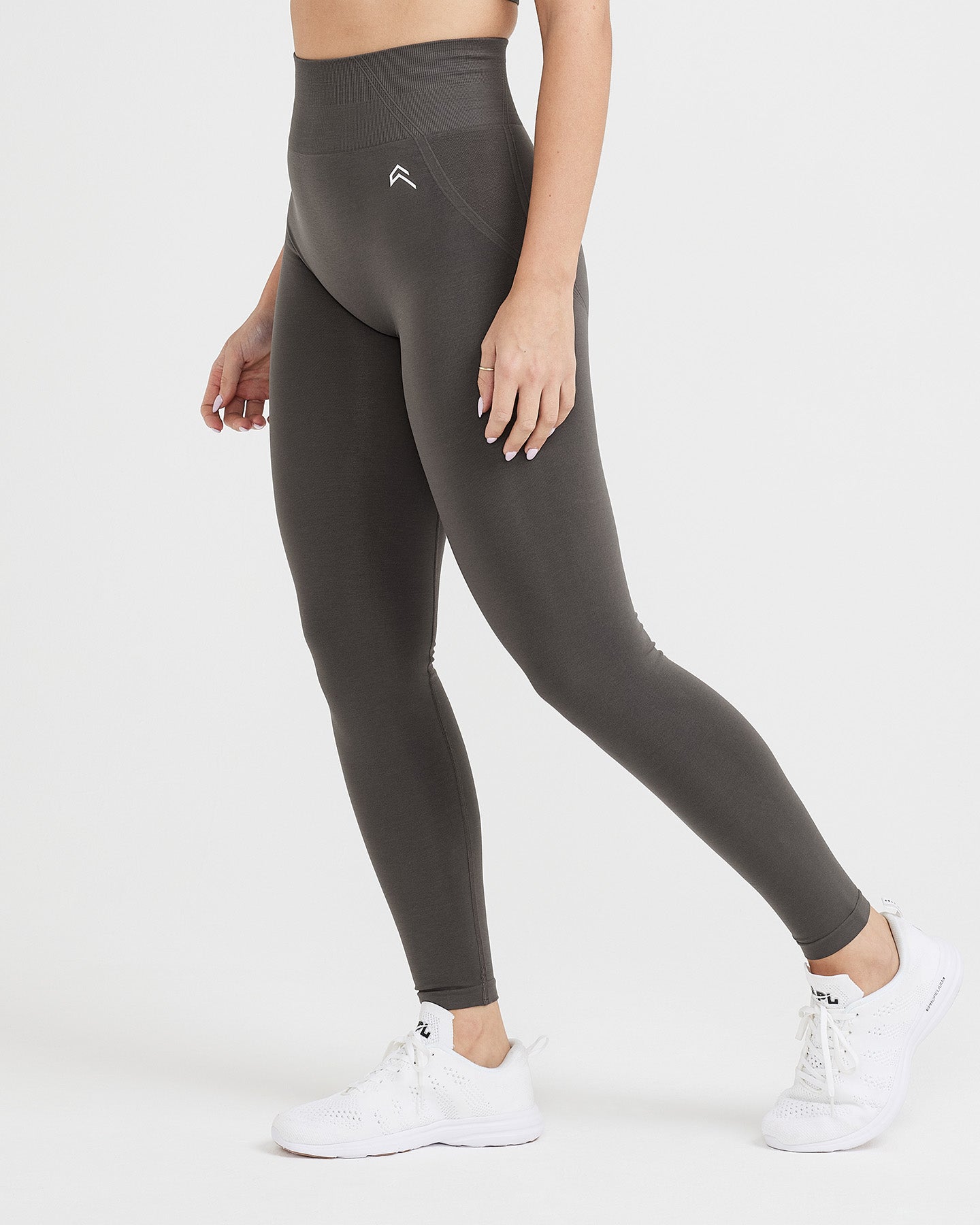 EffortlessLift™ Seamless Leggings with White Logo | Deep Taupe