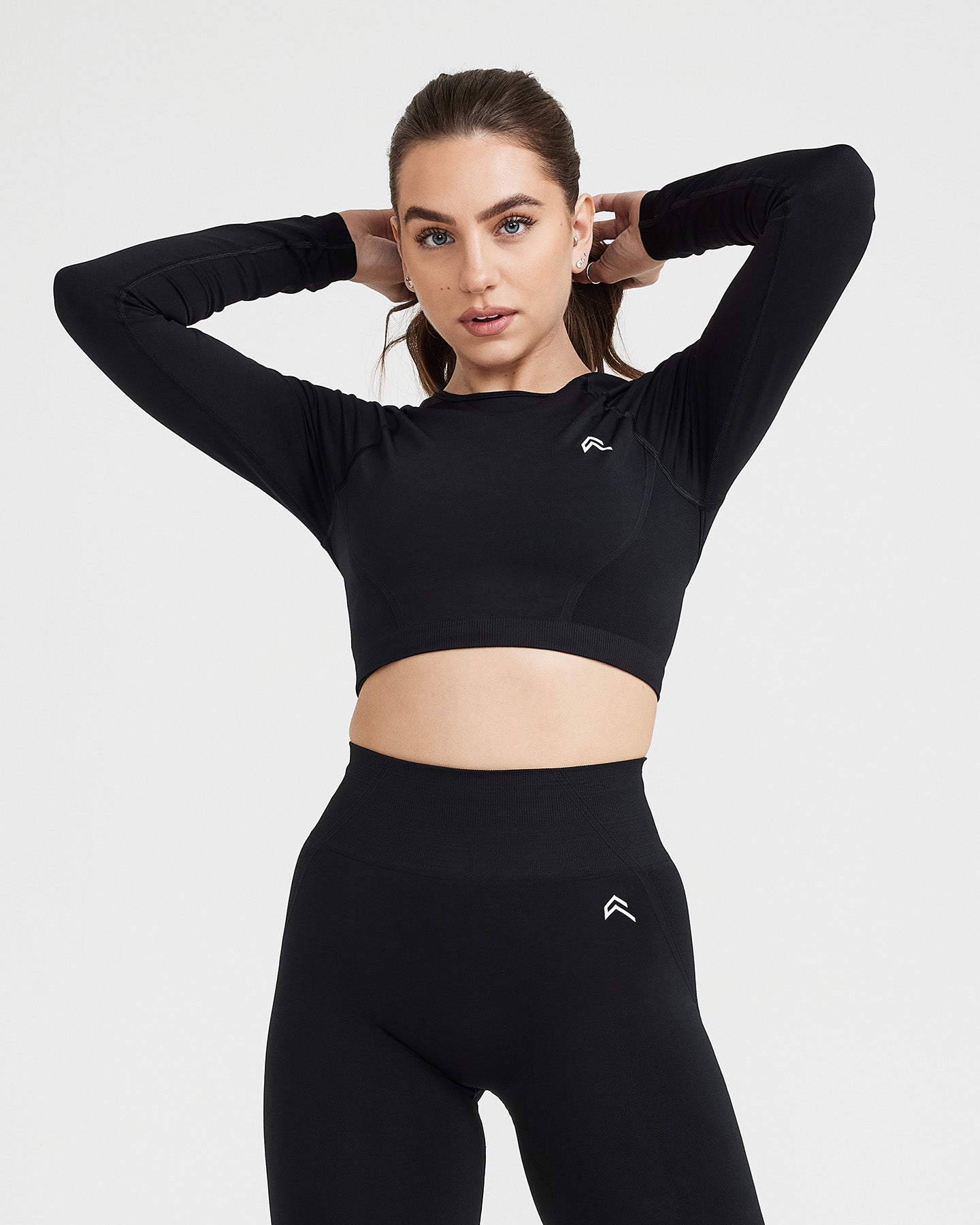 EffortlessLift™ Seamless Long Sleeve Crop Top with White Logo | Black