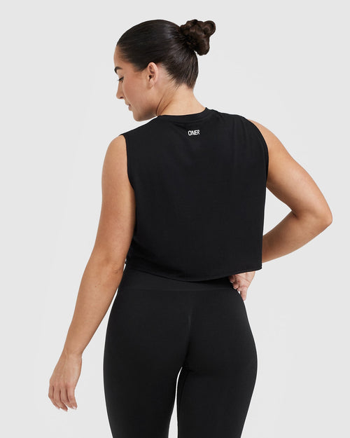 Raising The Bar Graphic Muscle Crop Vest | Black