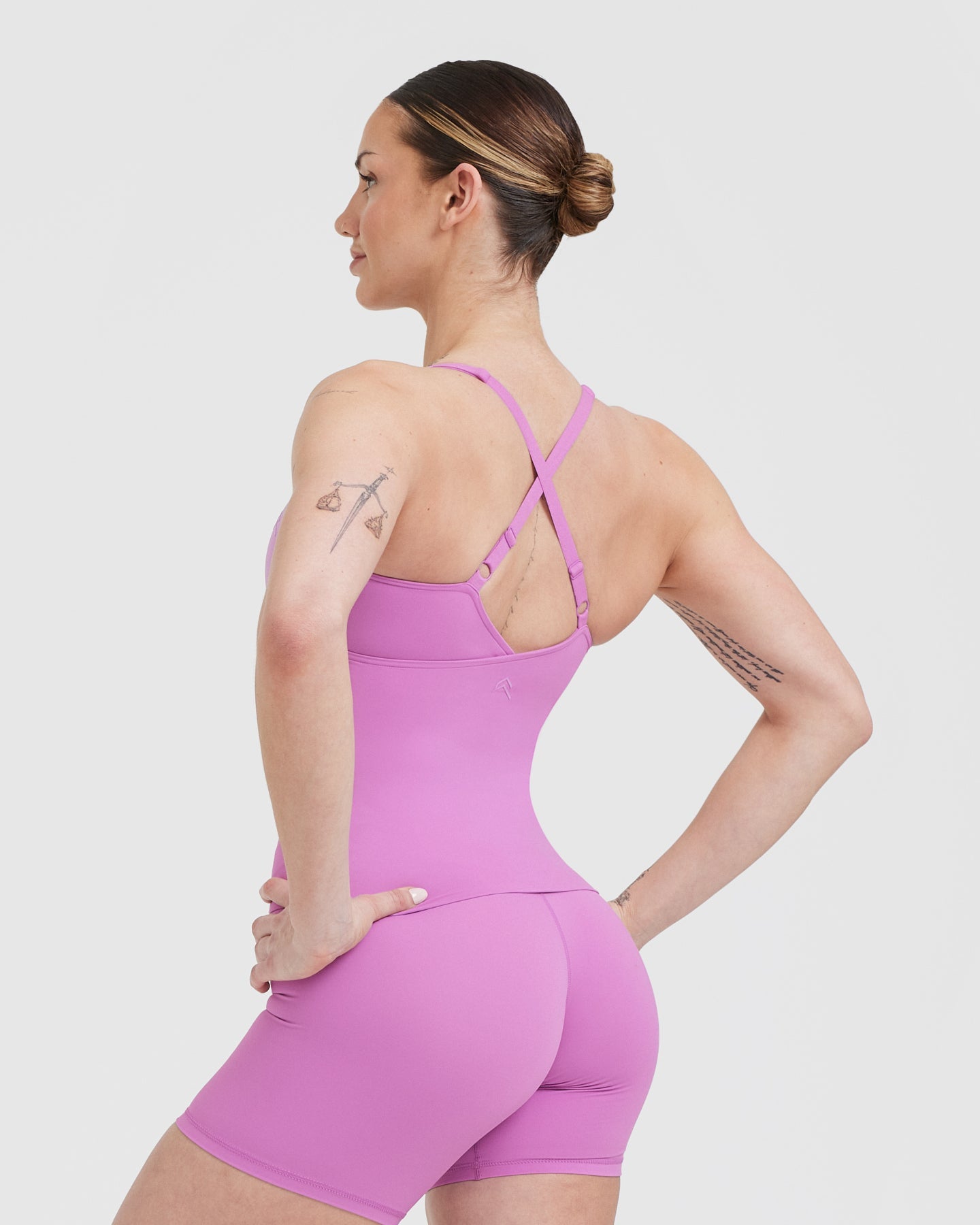 UnifiedMove™ V Neck Cross Back Vest | Orchid Purple
